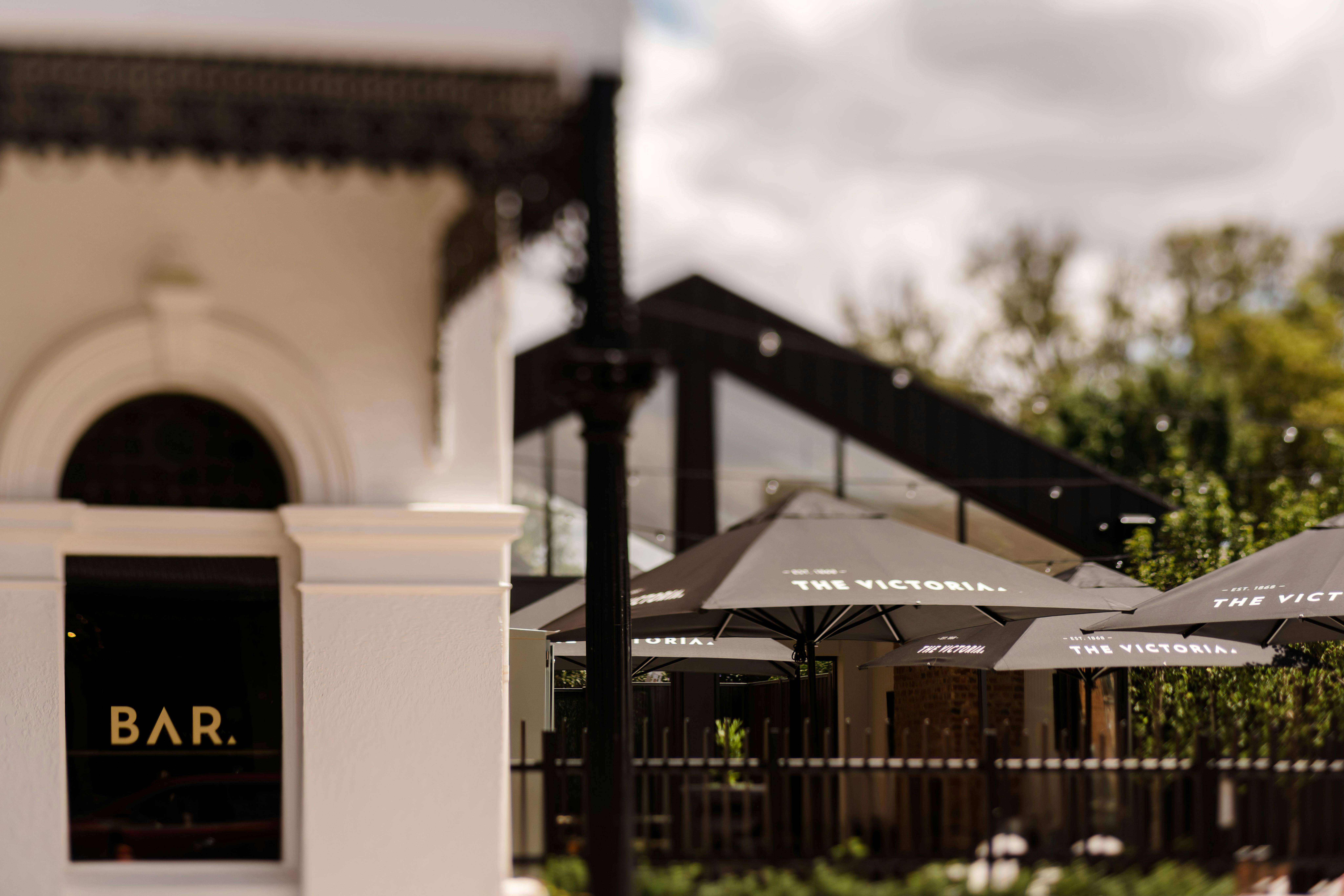 The Victoria Rutherglen facade