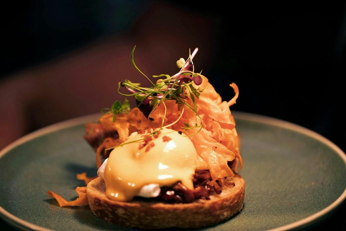 Pulled Pork Benedict