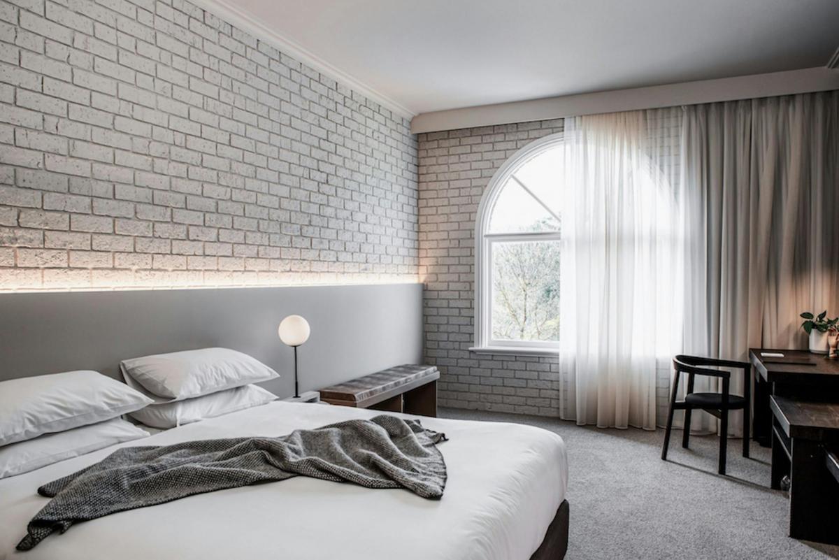 Luxury Hotel Room, Trawool Estate