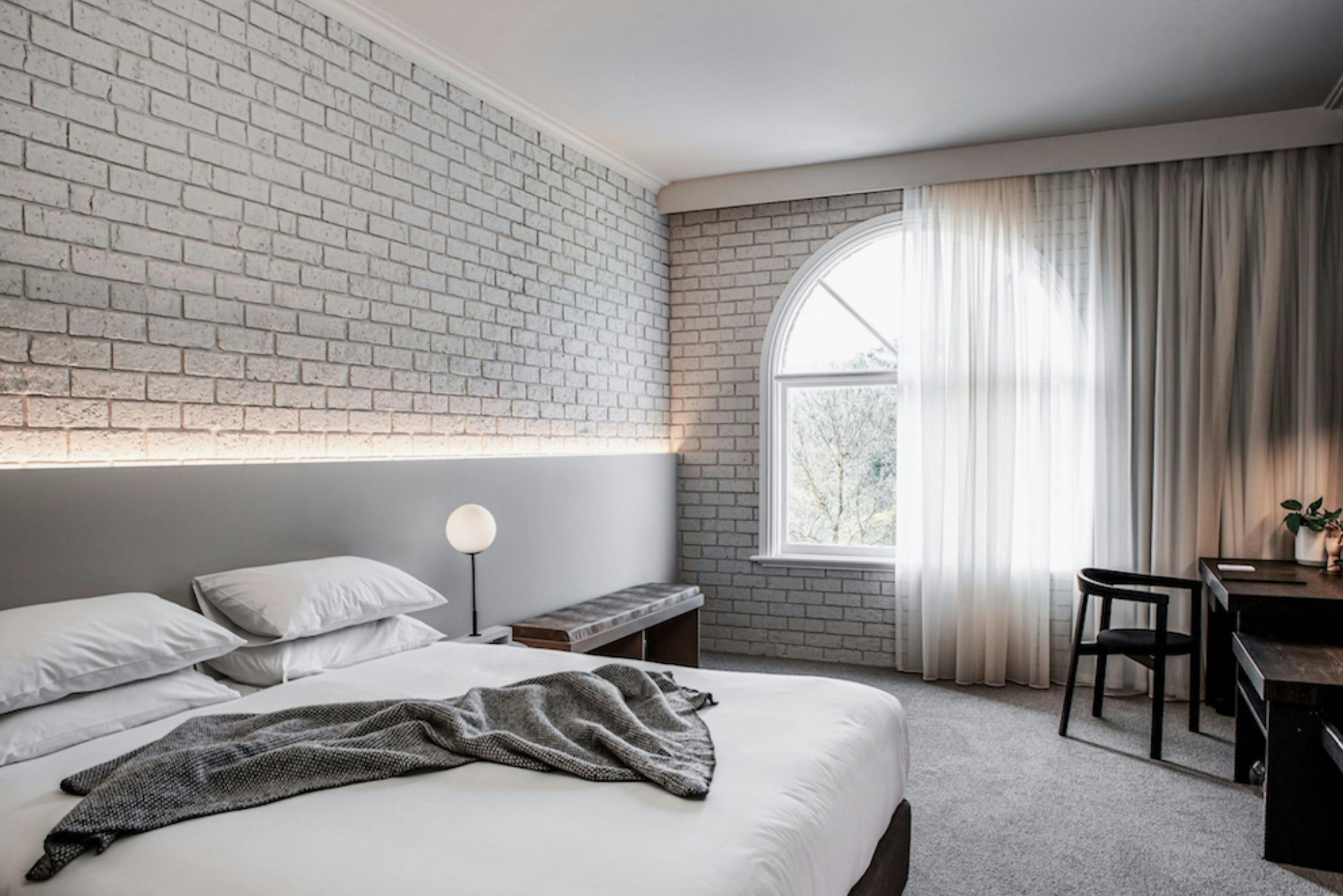 Luxury Hotel Room, Trawool Estate