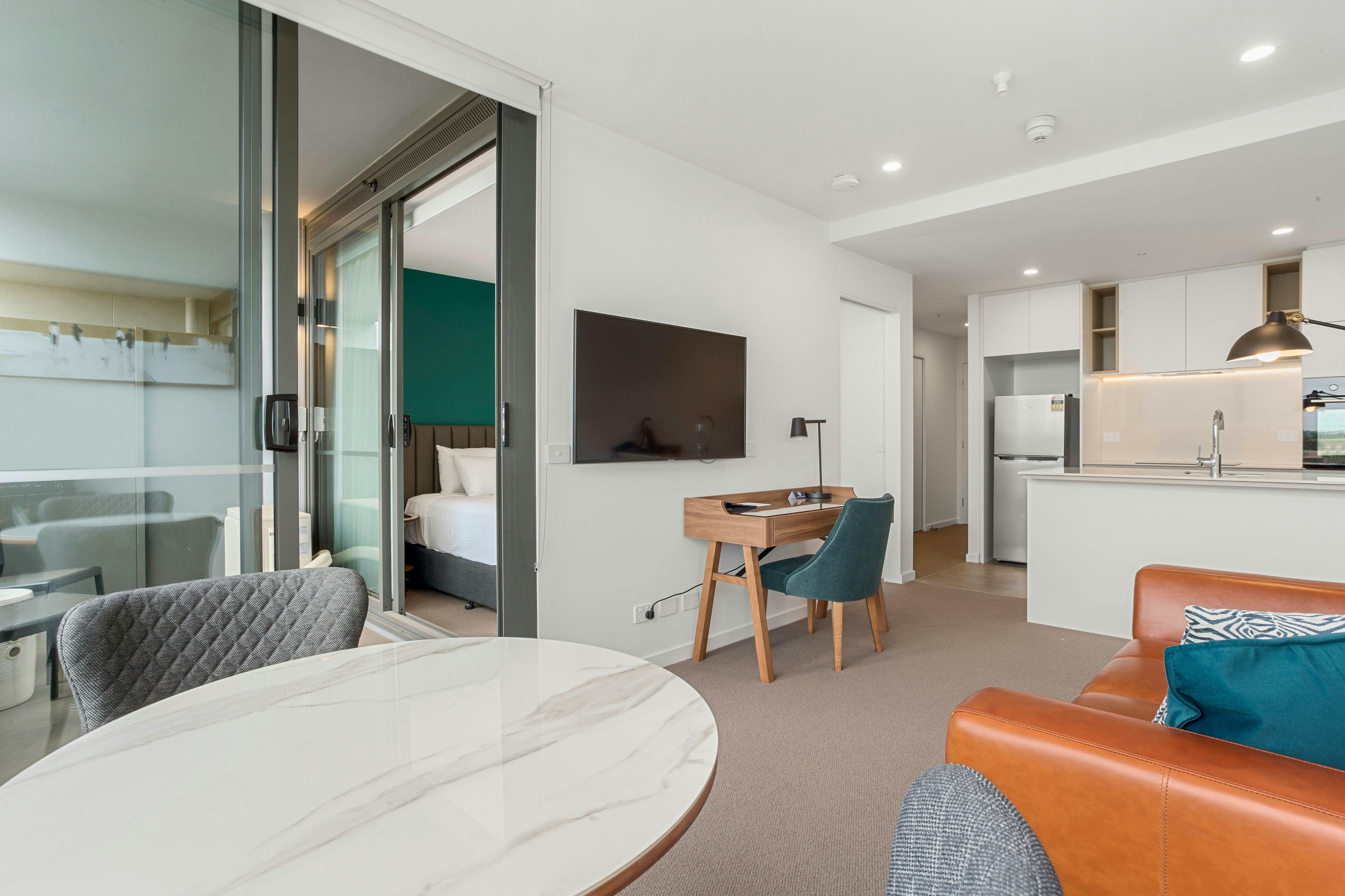 Fully furnished 1 bedroom apartment with private balcony