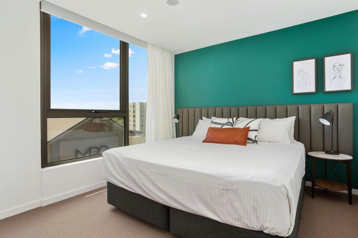 1 bedroom with king bed1 bed room