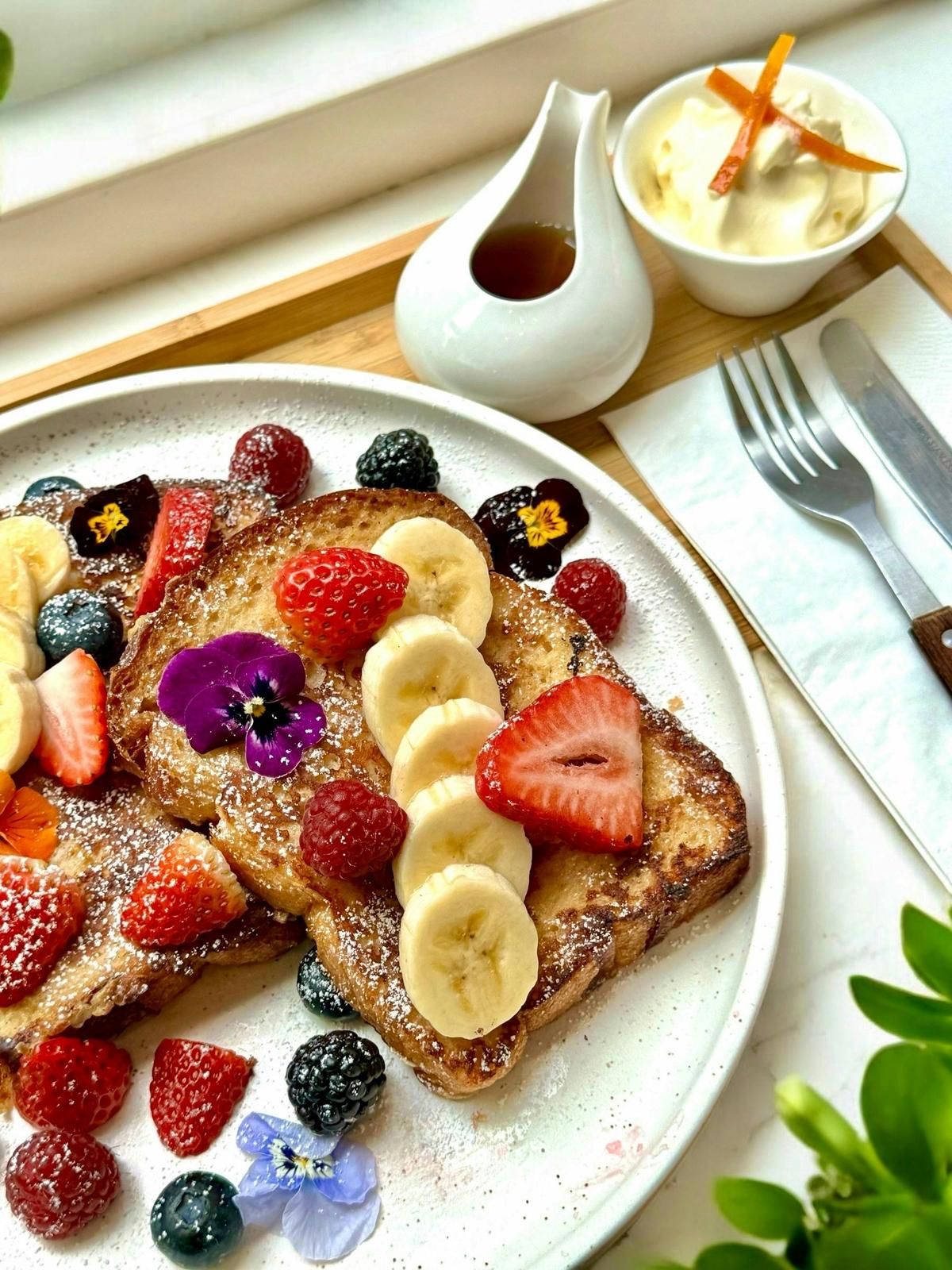 Tomo's Little Collins - Breakfast