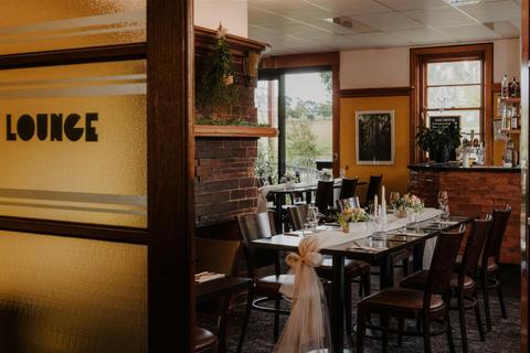 Travellers Rest Hotel and Distillery