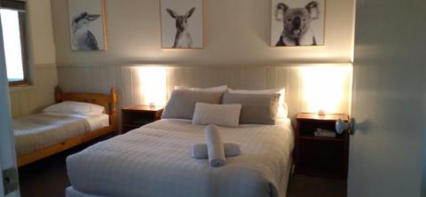 Toolshed Bar, Bistro and Cabins