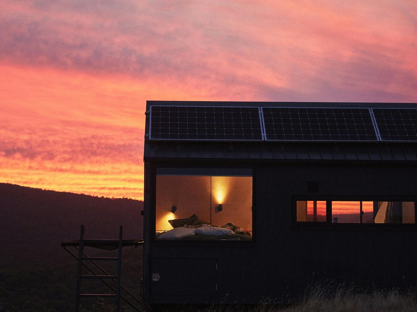 unyoked cabin sunset