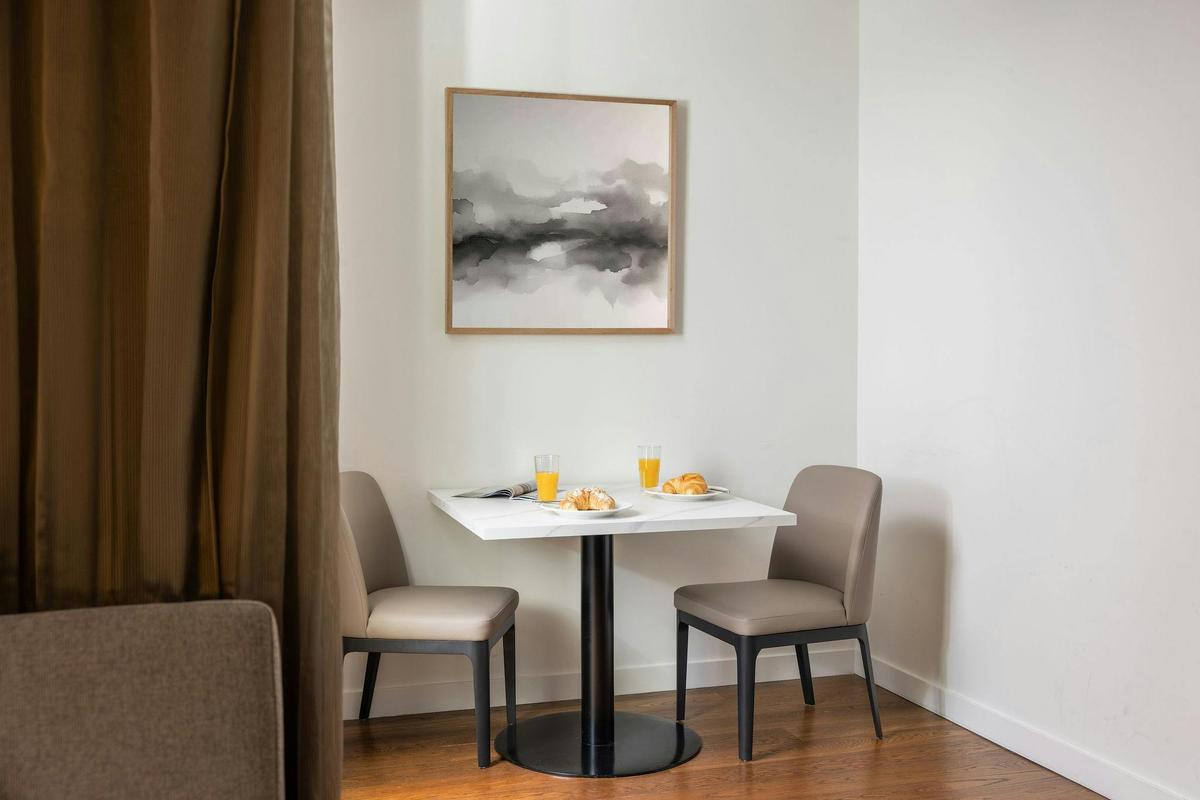 Studio Apartment