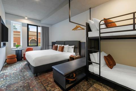 Quad Suite