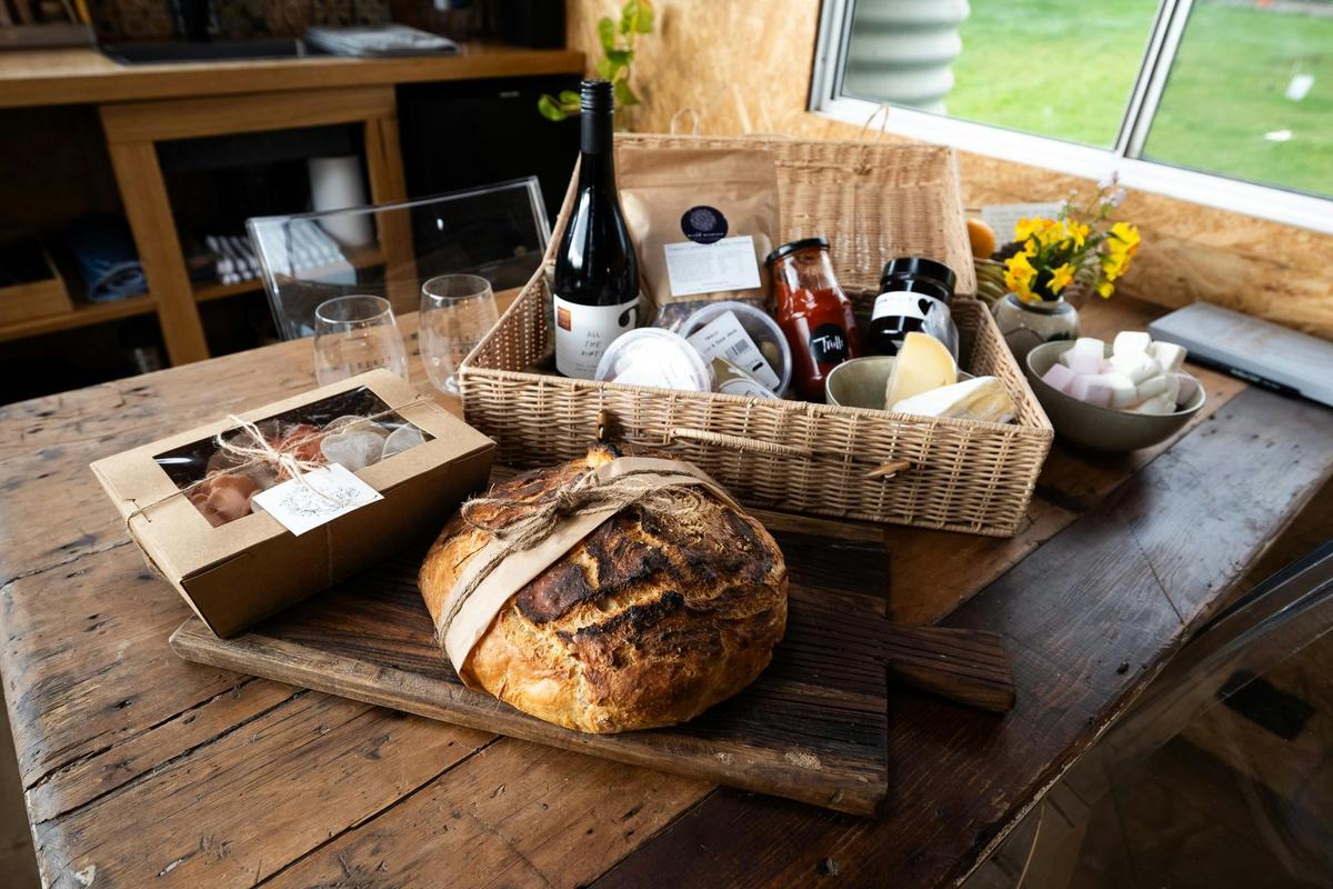 Hamper