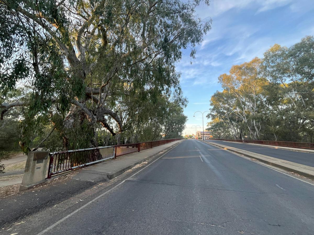 Wangaratta Ovens River bridge