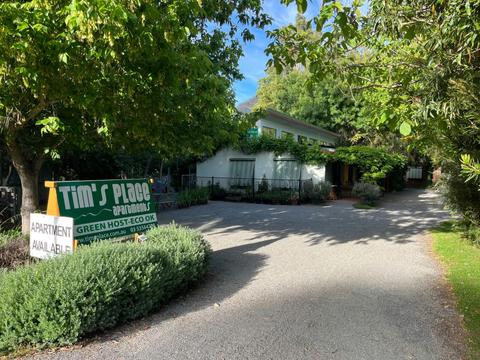 Tim's Place Apartments - A Green Host Eco Ok