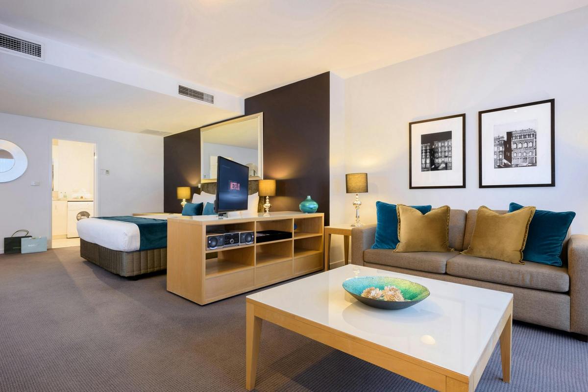 Heritage King Suite