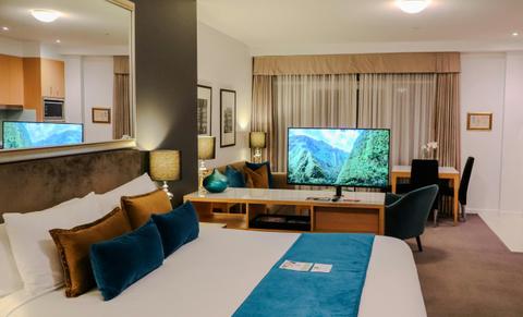 Heritage Queen Suite