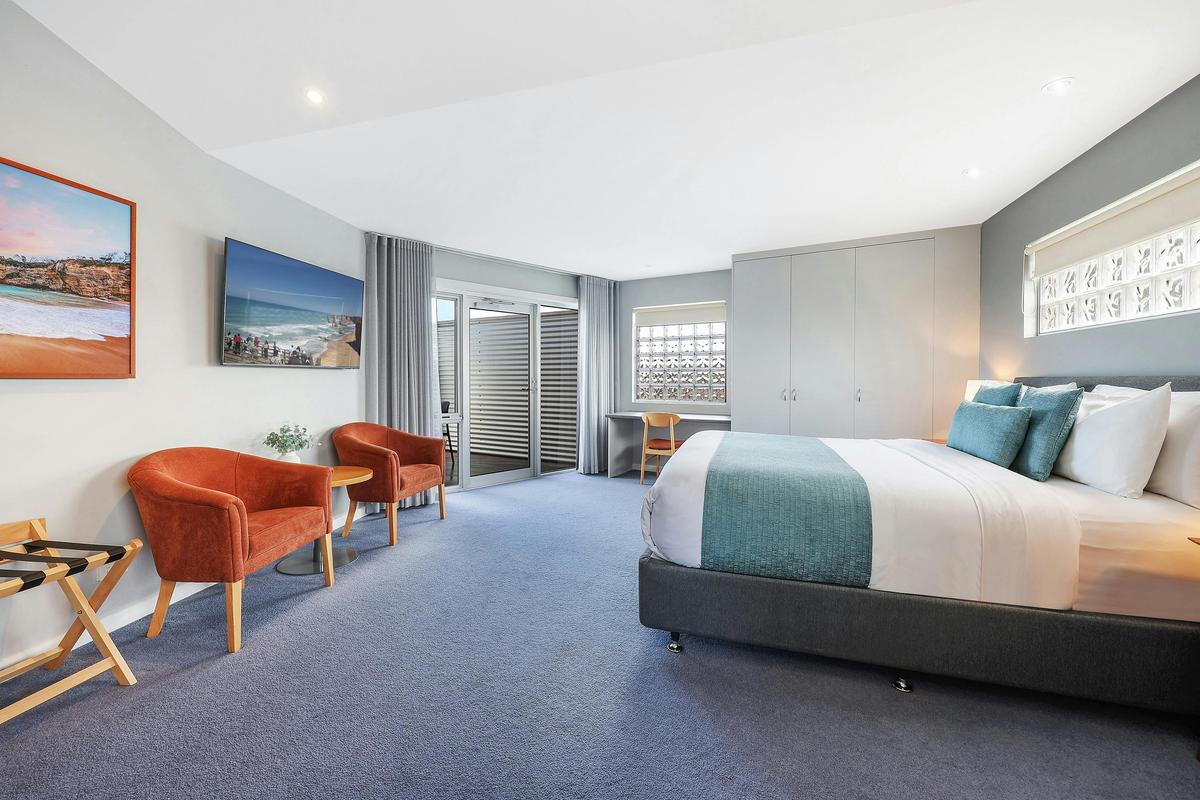 Waves Luxury Suites and Apartments