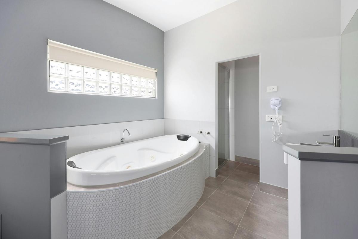 Waves Luxury Suites and Apartments