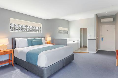 Waves Luxury Suites