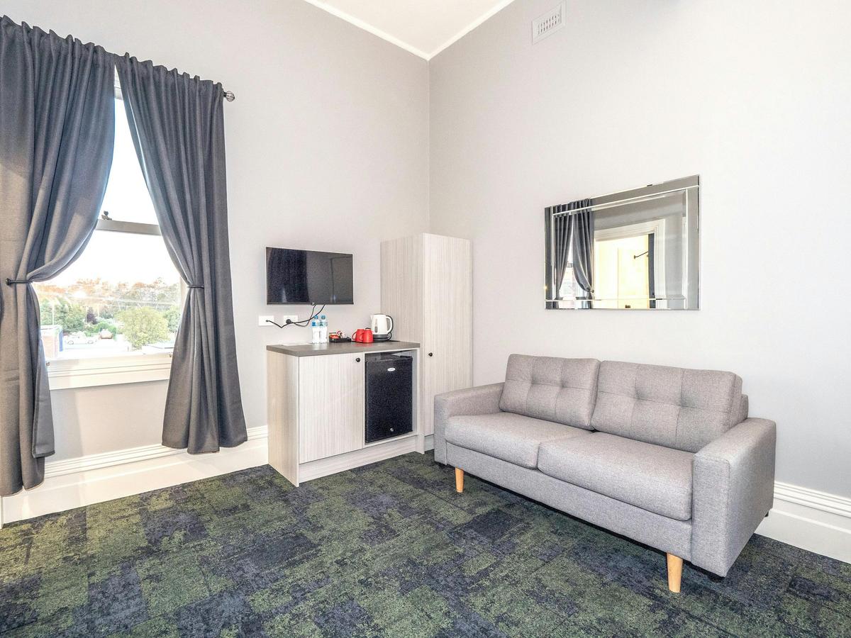 Telegraph Hotel, Numurkah Victoria - Family Room, Ensuite