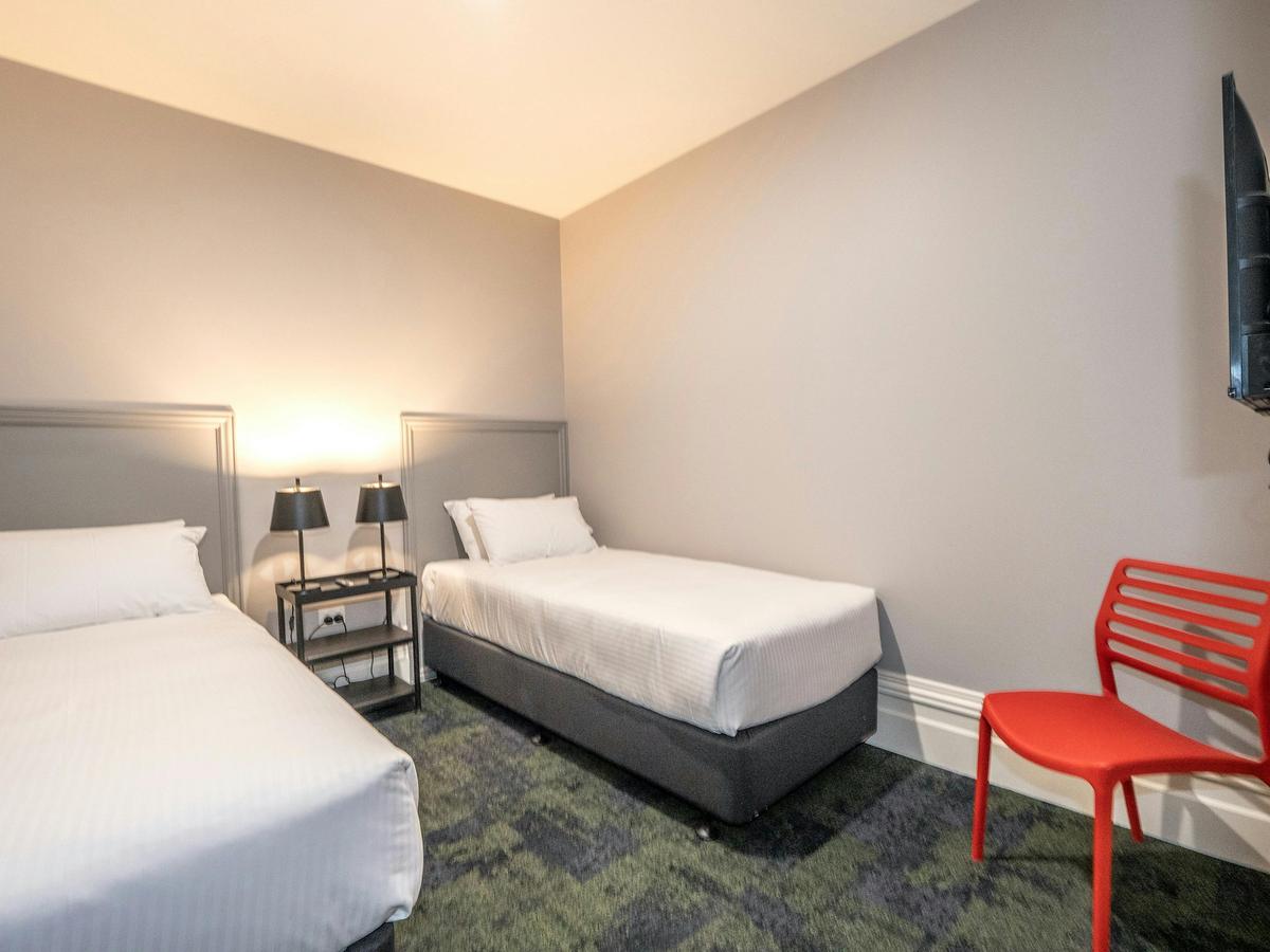 Telegraph Hotel, Numurkah Victoria - Family Room, Ensuite