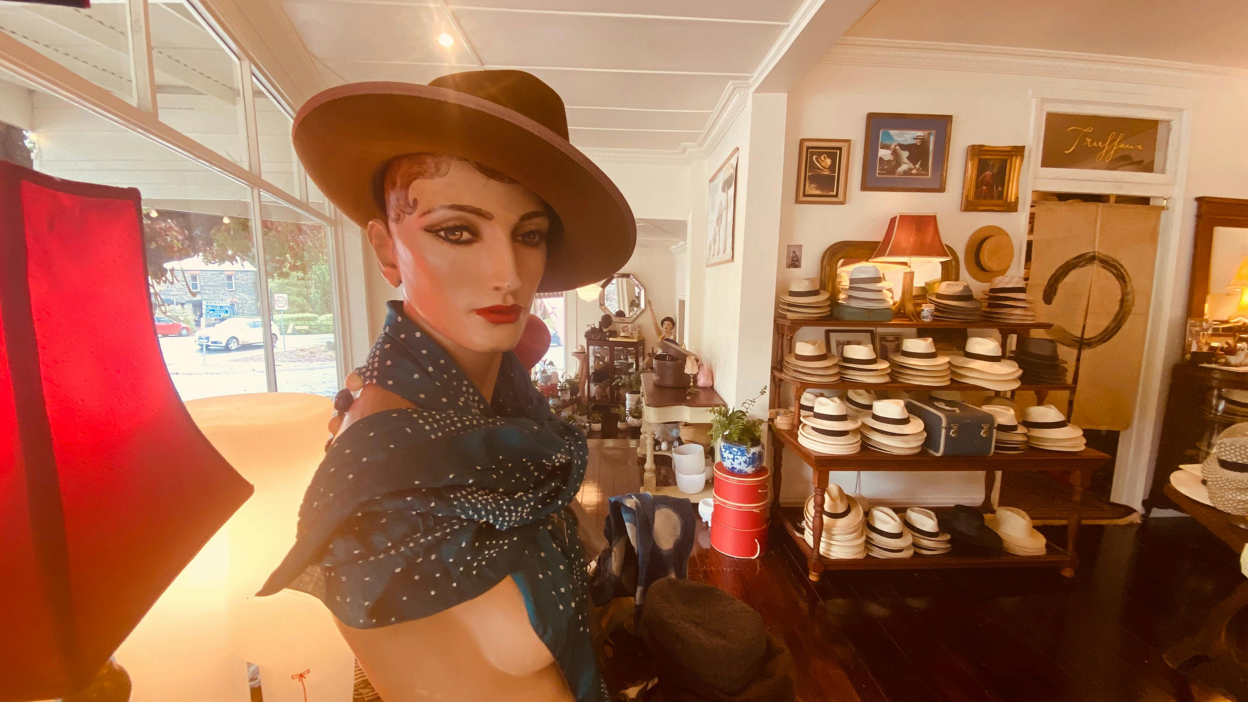 Truffaux fedoras, felts, trilbys, pork pies, berets & caps