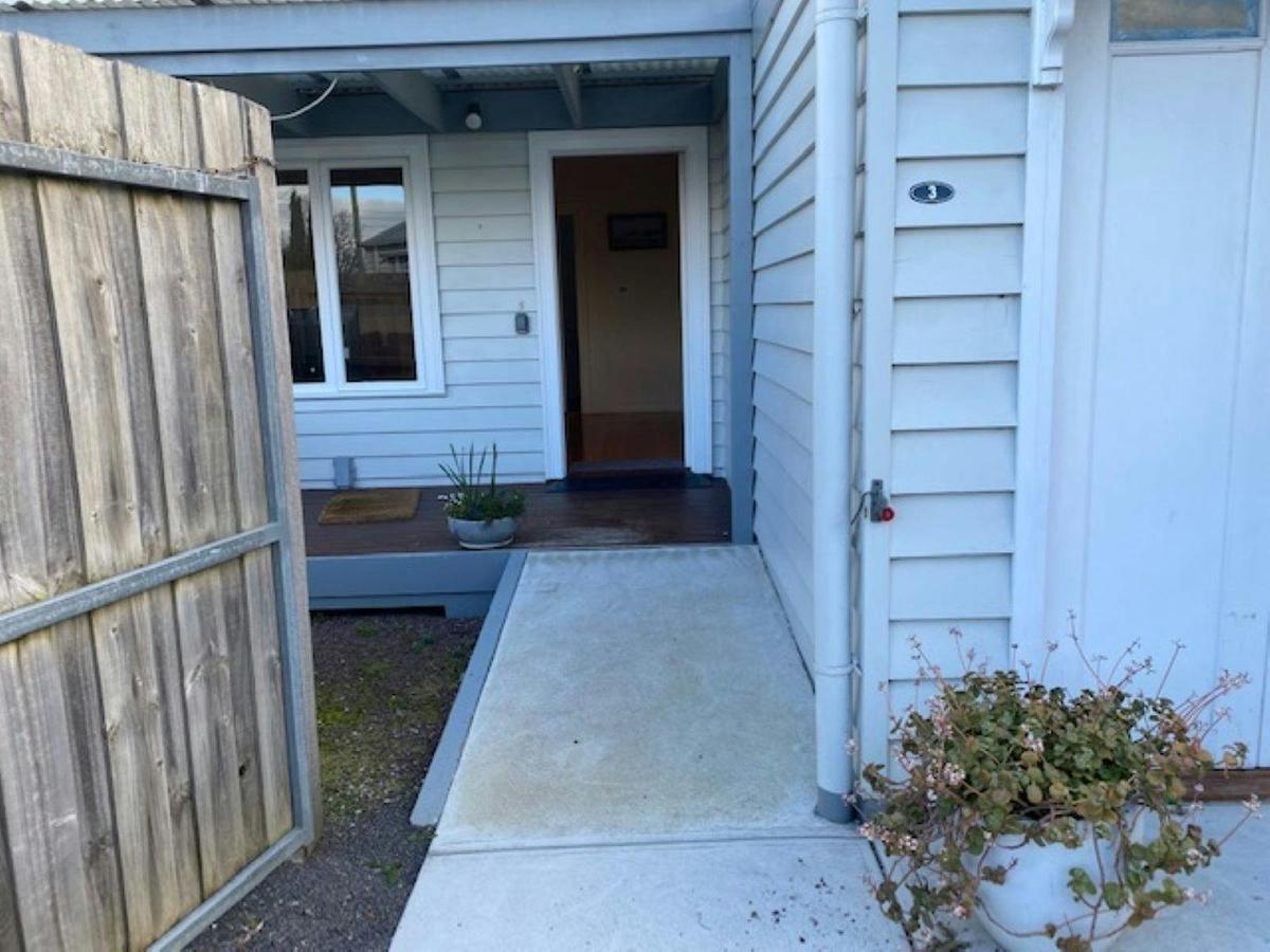 RUBY COTTAGE Accessible ramp