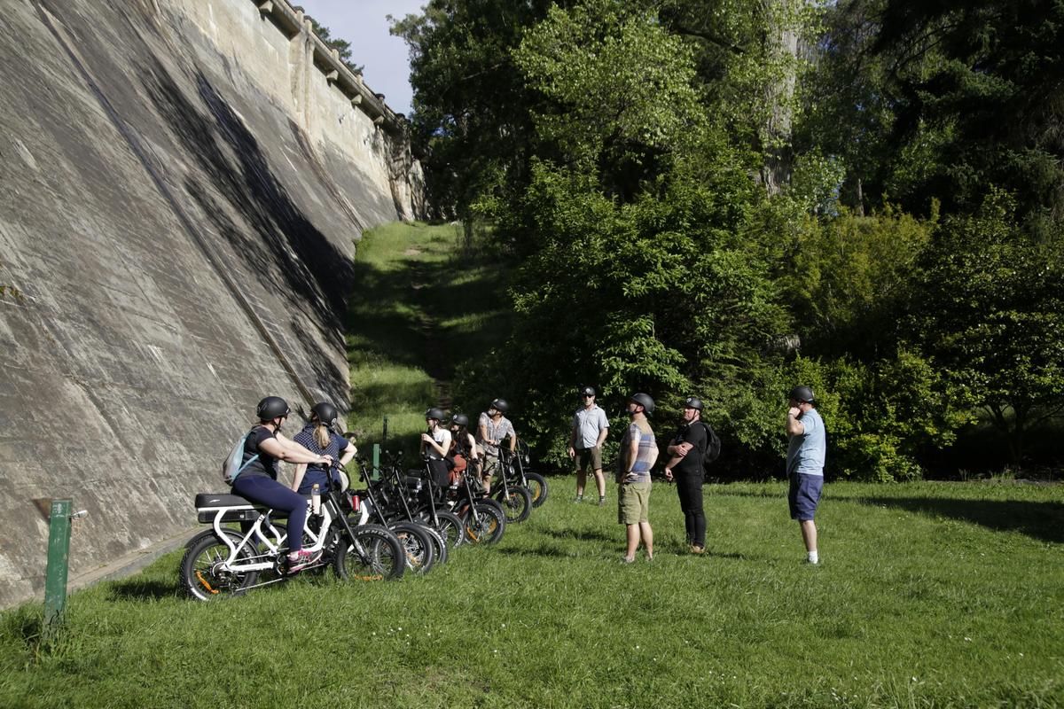 Healesville e-Ride, Bar Hop and Dinner eXperience