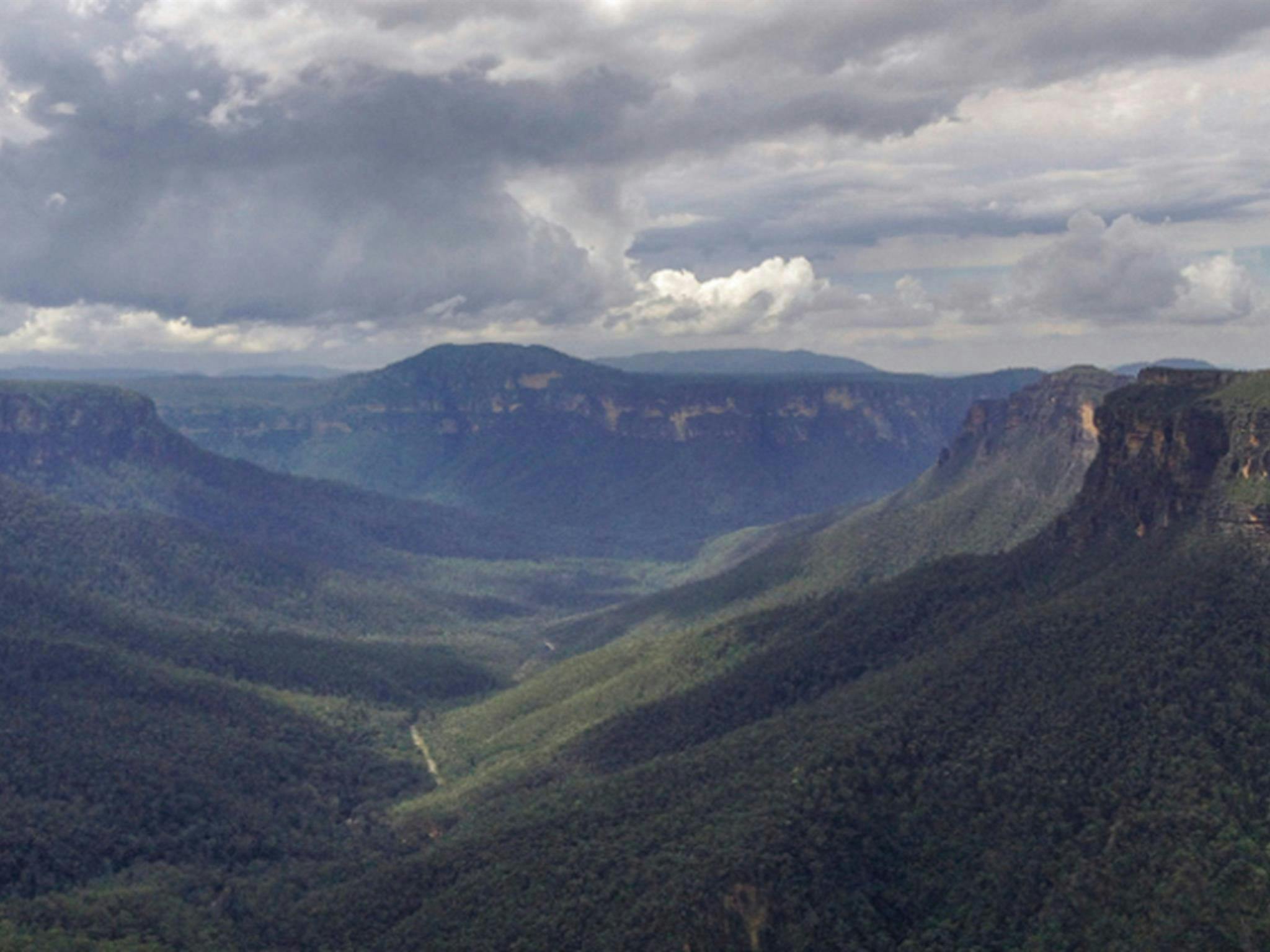 View of sky, canyon flanks and river from Grand Canyon walking track in Blue Mountains National Park