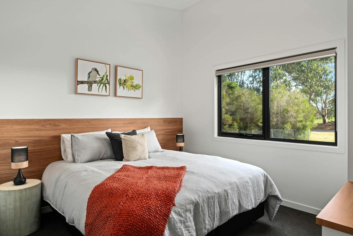 Melaleuca cabin, king bedroom.