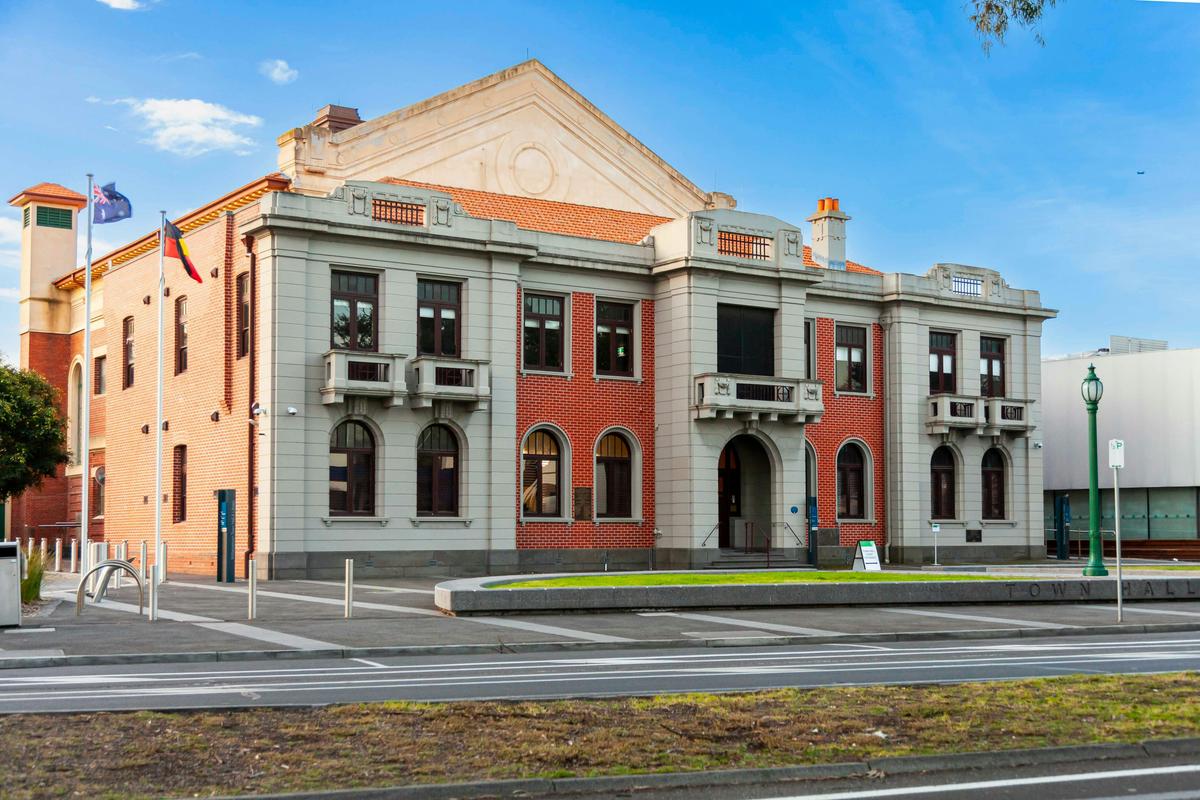 Williamstown Town Hall, commenced 1918