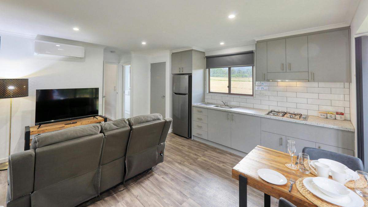 Deluxe Cabin - 1 bedroom - kitchen/dining