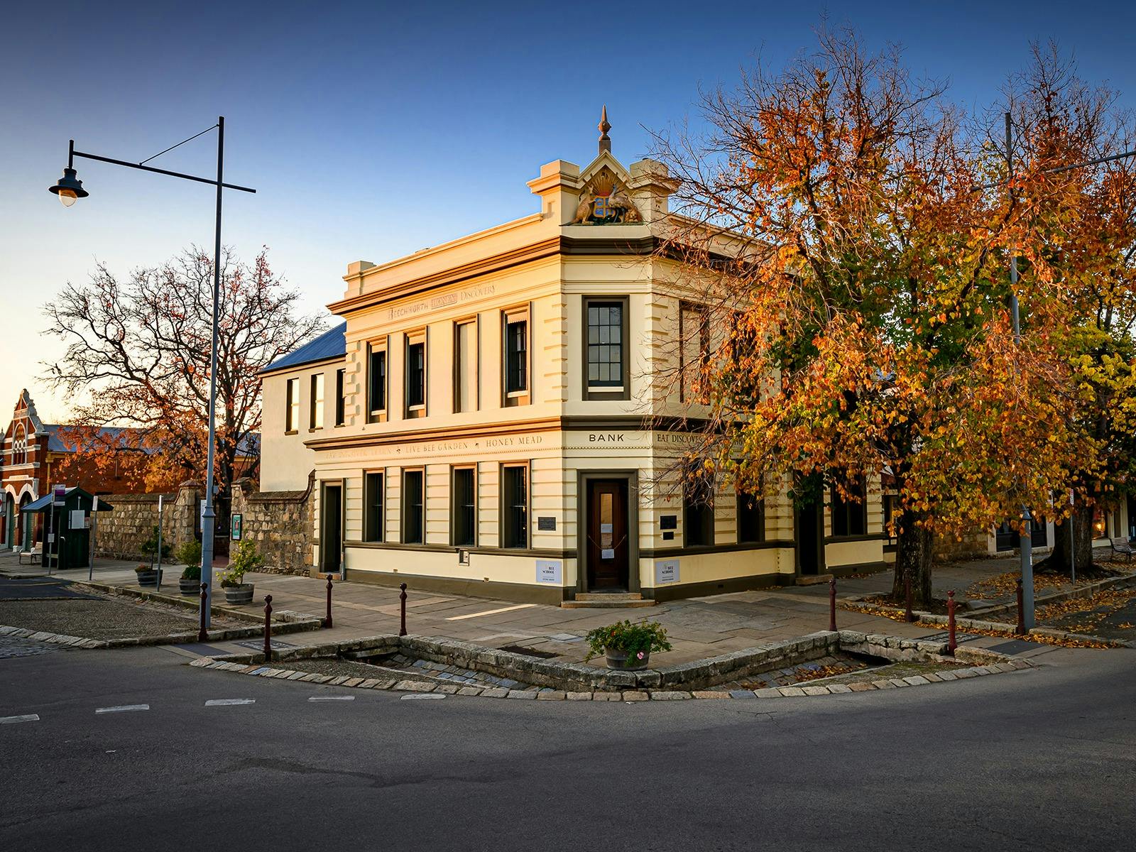 The Hive Apartment is housed in the historic Bank of NSW building