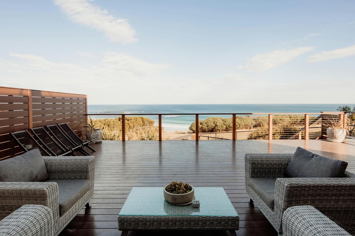 View beachside - track down to beach
