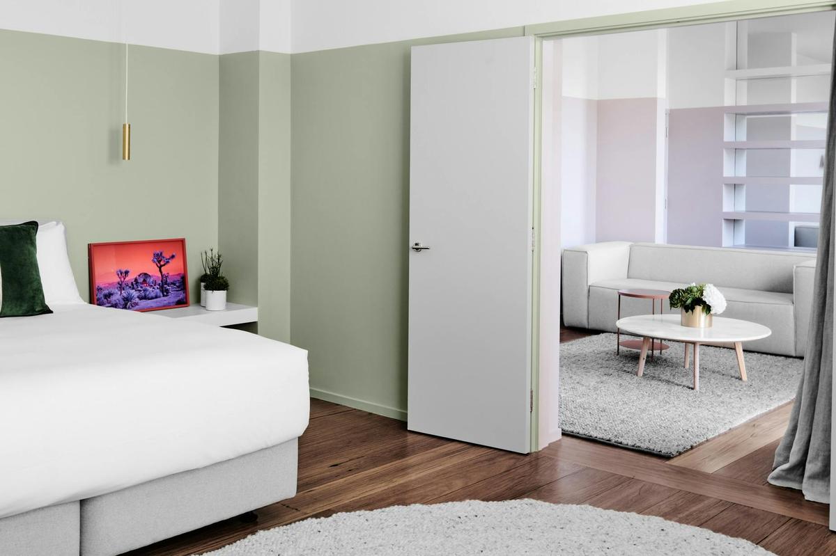 Hotel Suite