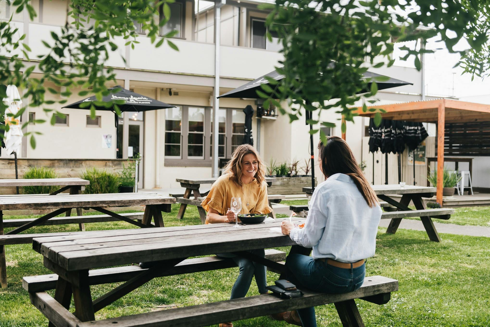 Yarragon Hotel Beer Garden
