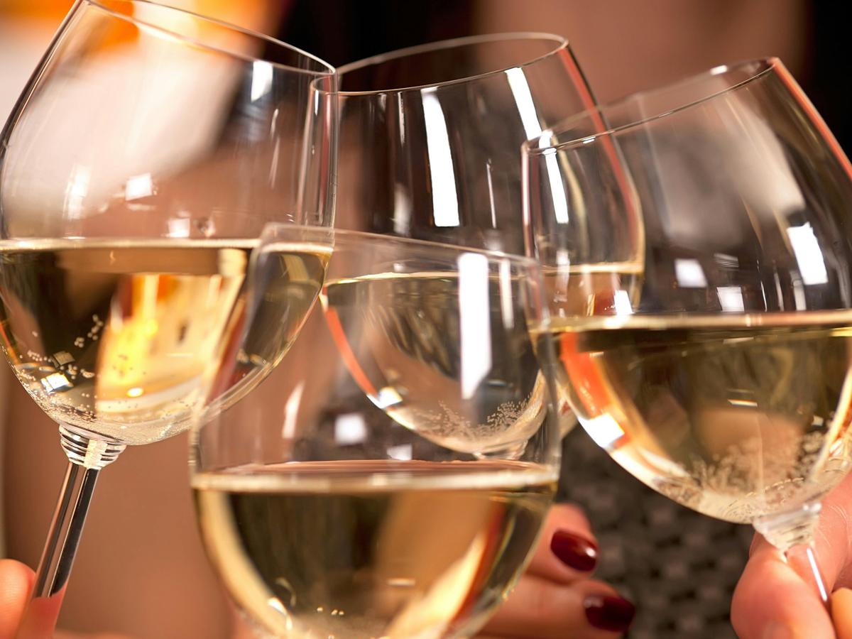 Yarra Valley Winery Tour Including Lunch With A Glass Of Wine