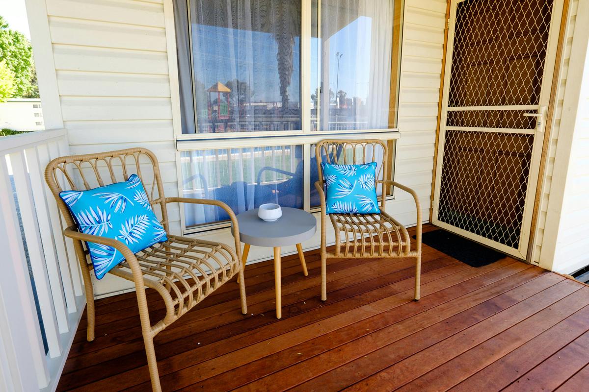 Deluxe Poolside Cabin