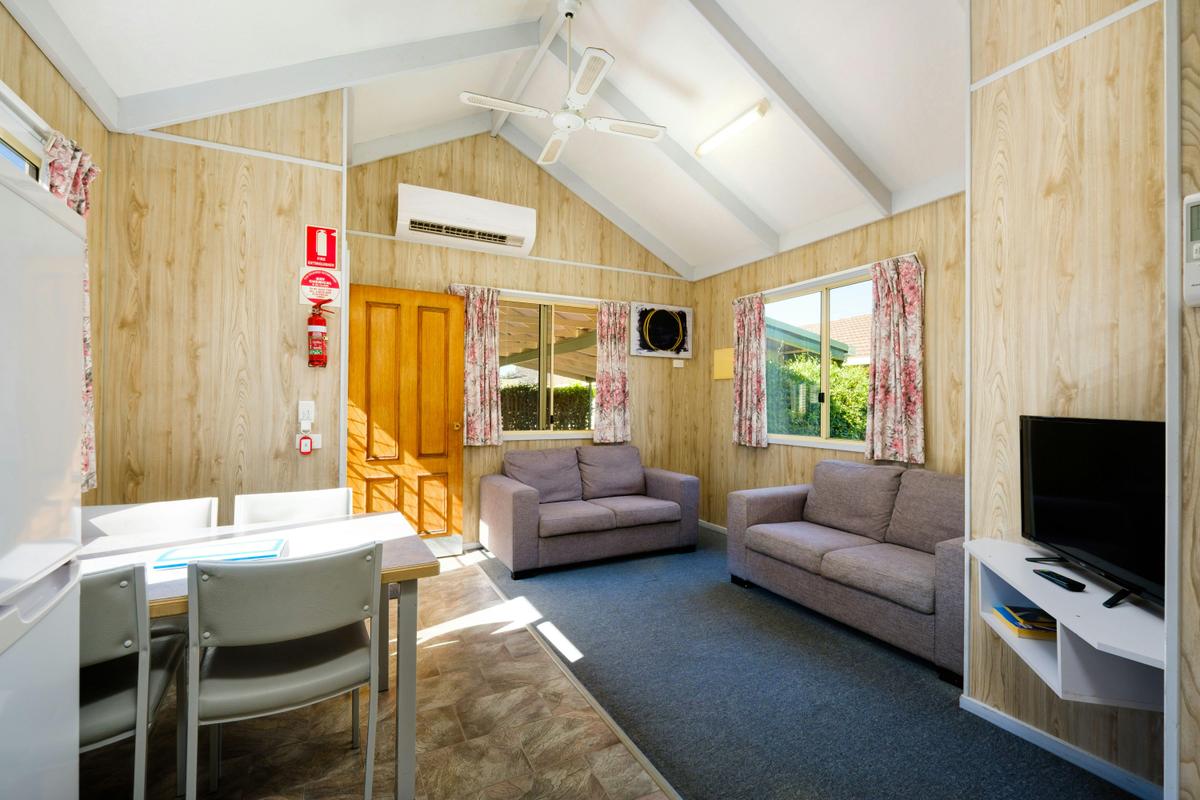 Deluxe Cabin 5 Berth