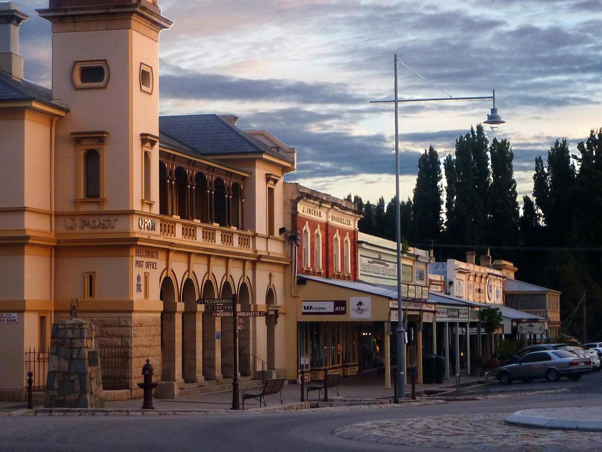 Beechworth - Start of cycling tour