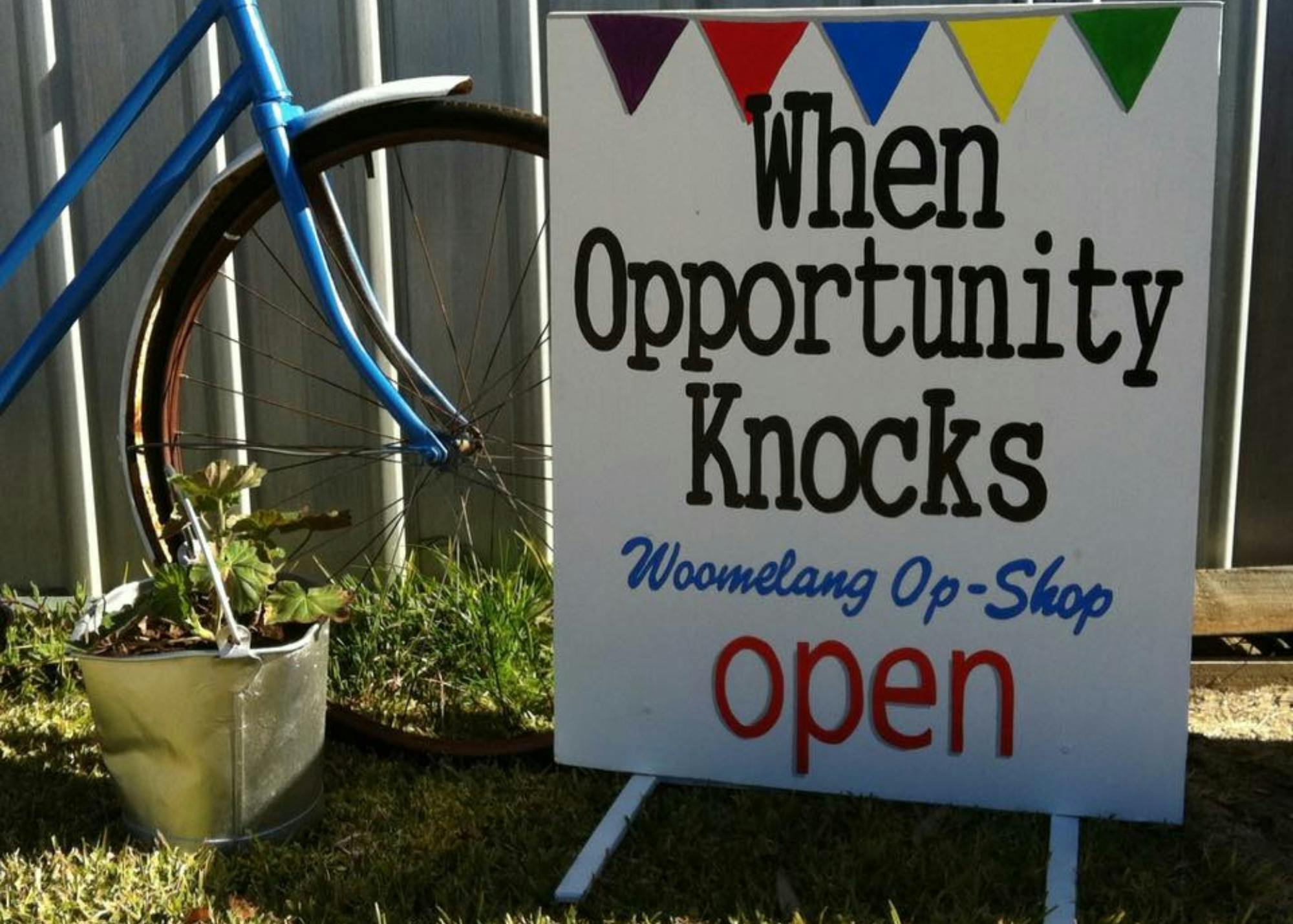 Woomelang Op Shop Sign