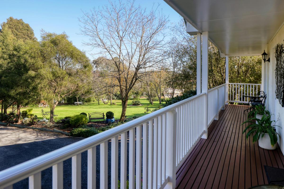 Motel veranda