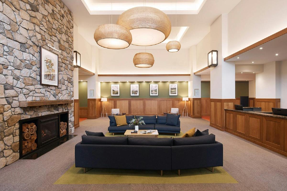 Yarra Valley Lodge Foyer