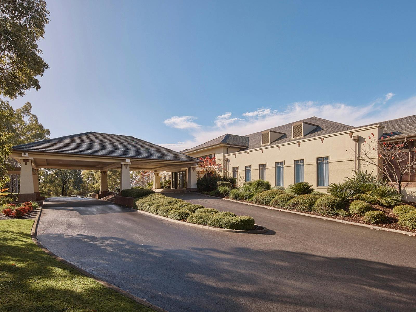 Yarra Valley Lodge Entrance