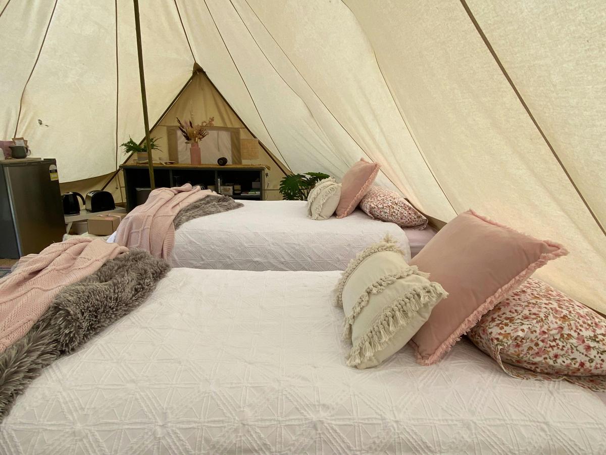 Girls glamping Seppelt Wines