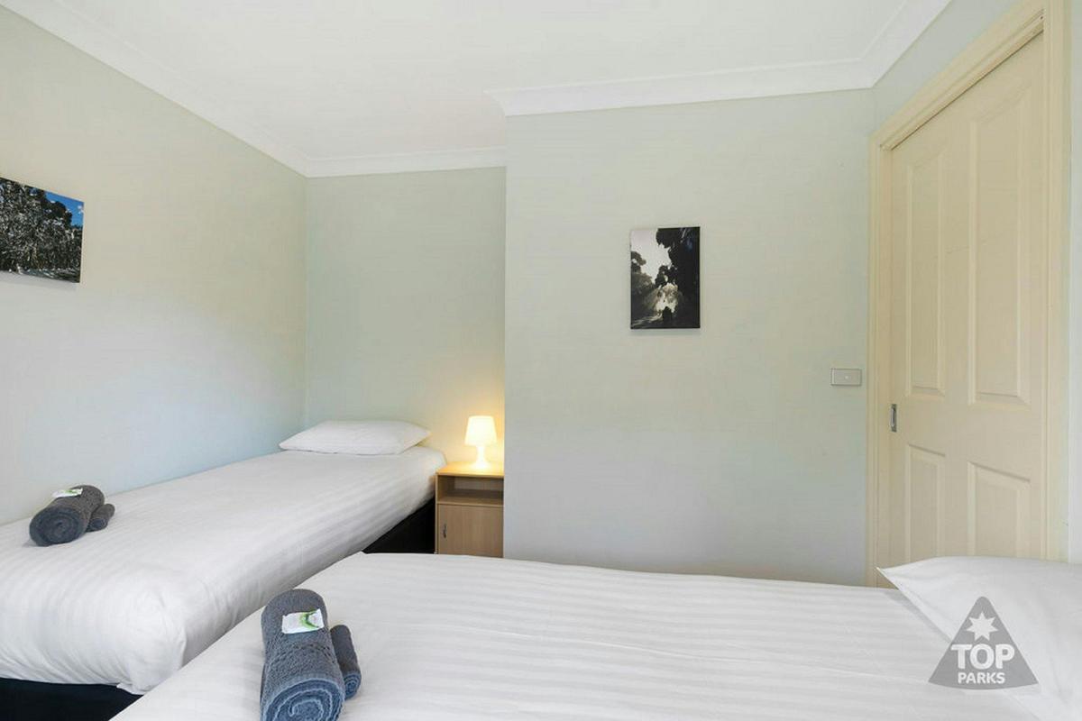 Deluxe Cabin 39 Bedroom 2