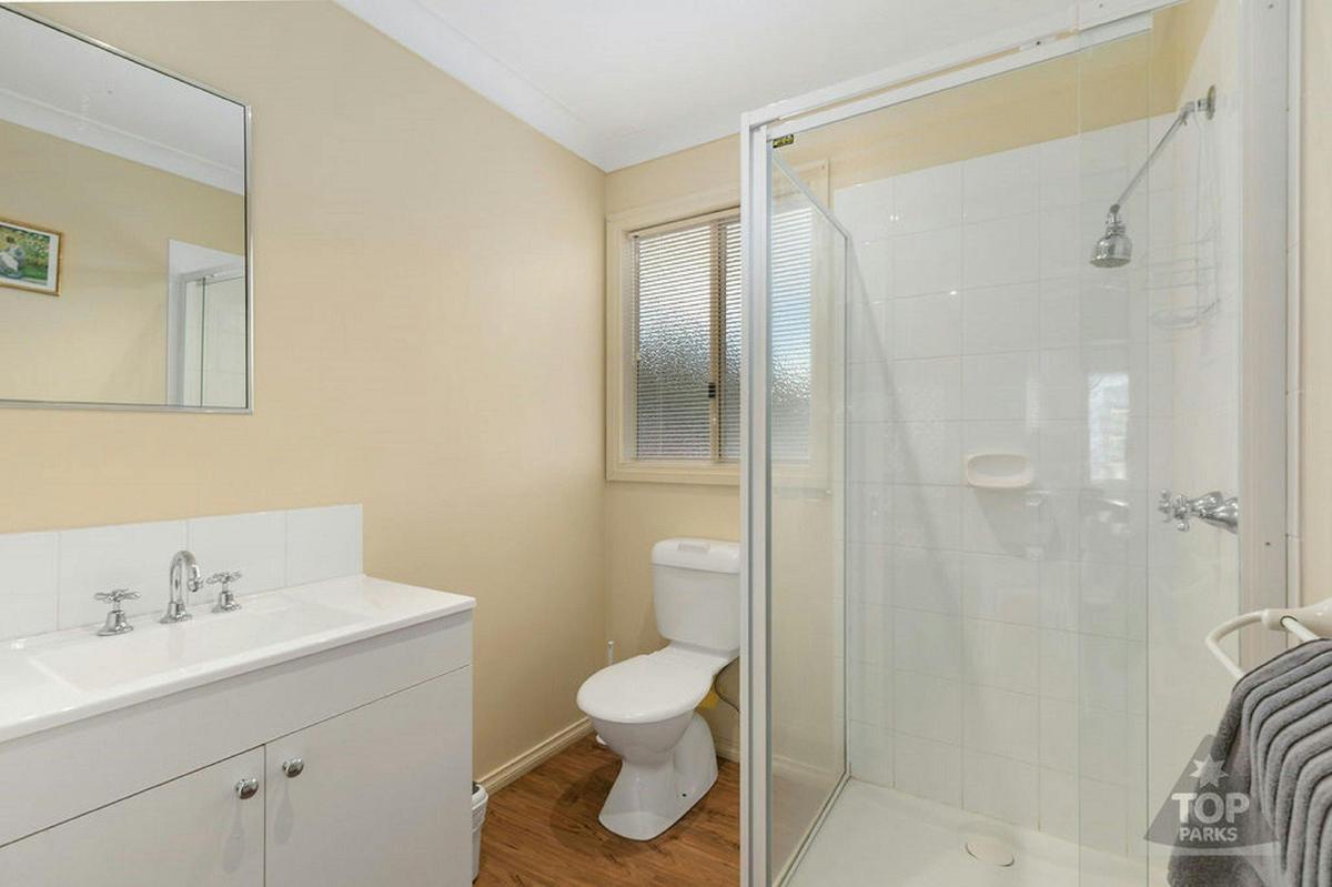 Deluxe Cabin 39 Ensuite