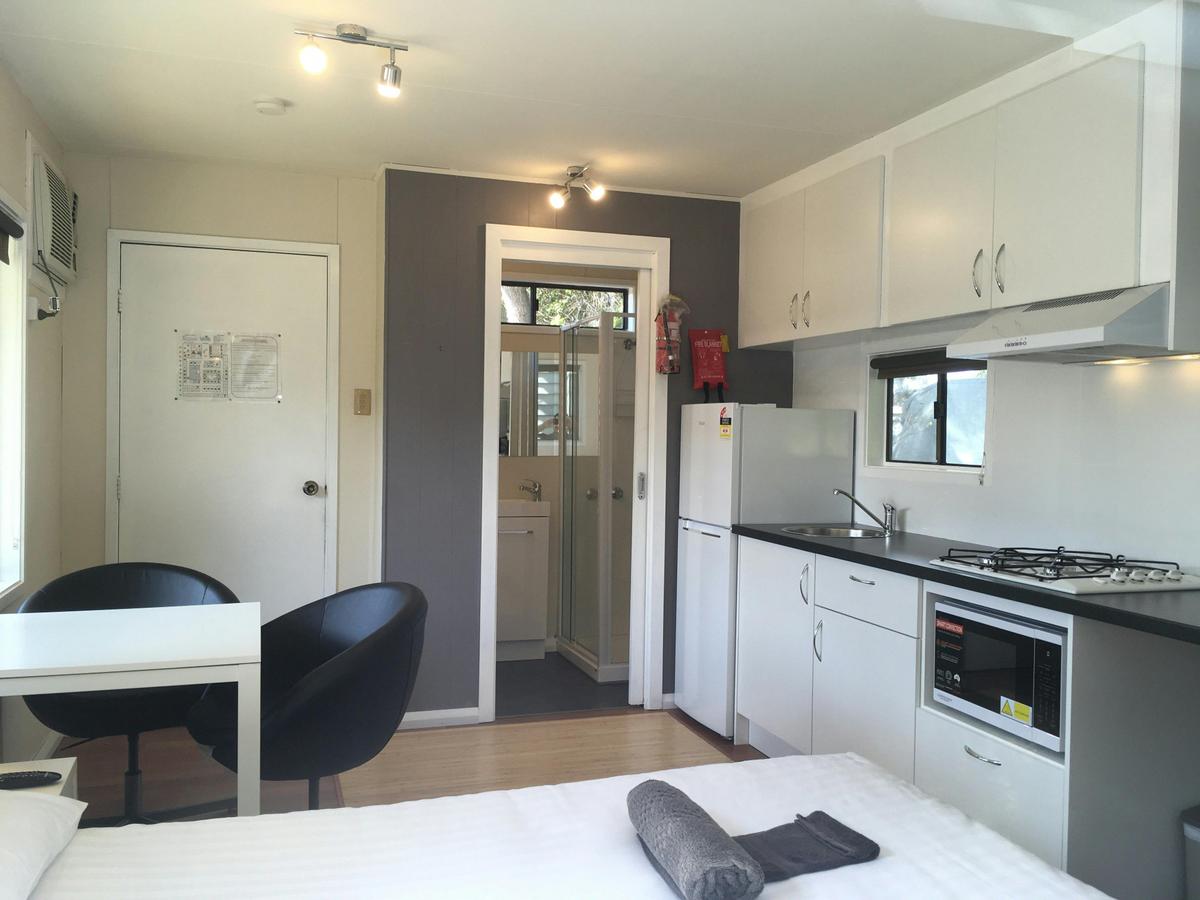 Pet Friendly Studio Queen