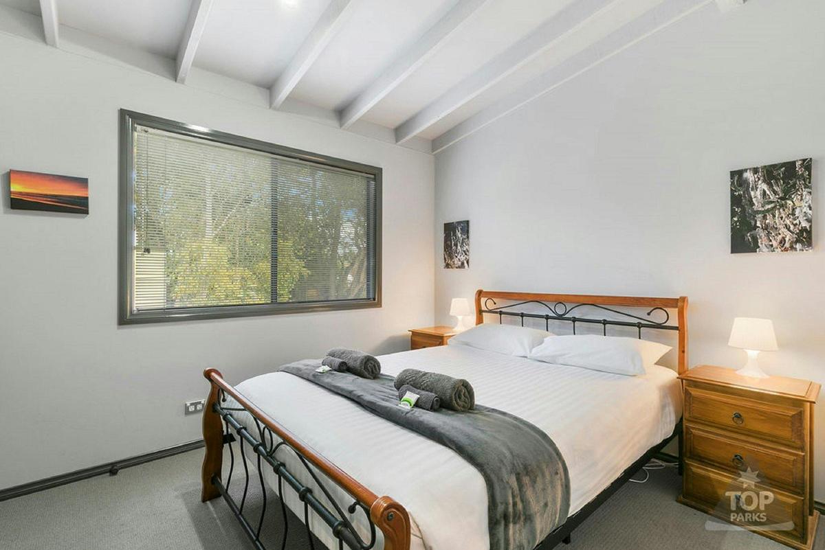 Deluxe Cabin 2 Master Bedroom