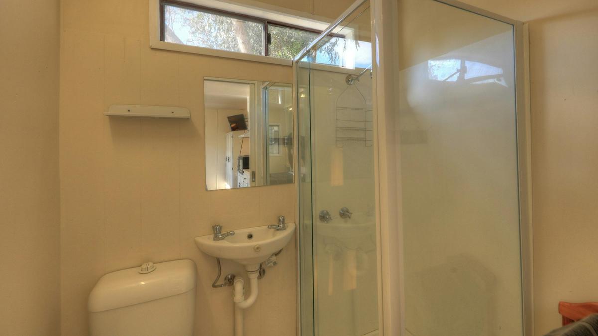 Pet Friendly Studio Queen Ensuite