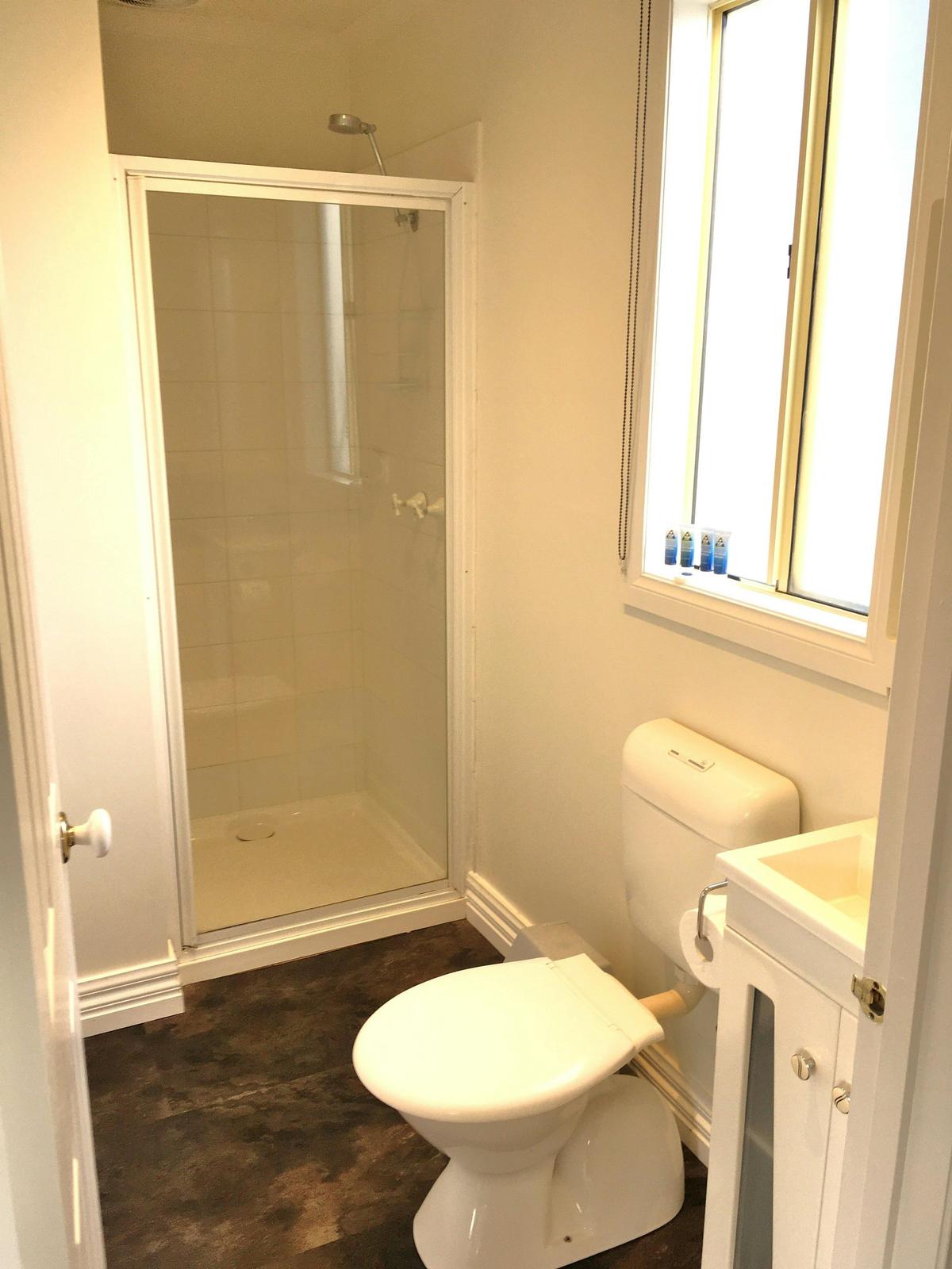 FAMILY TWO BEDROOM CABIN 60 ENSUITE