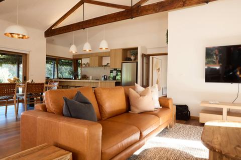 Yarradene - Luxury Healesville Farmstay