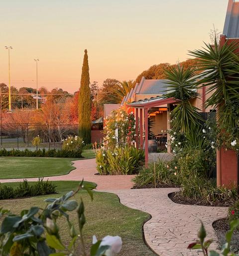 Tuileries  Accommodation at De Bortoli Rutherglen